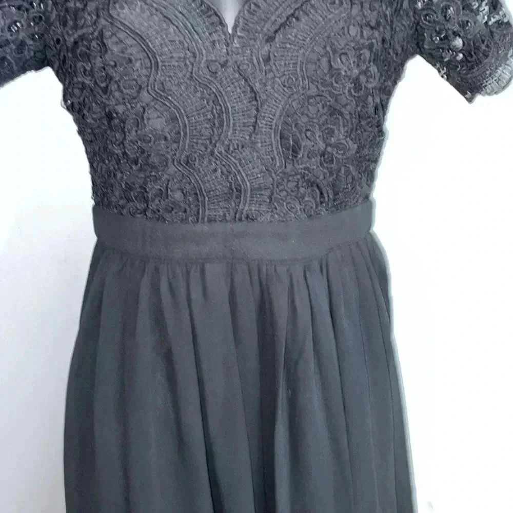 🛑Sold🛑 Lulu’s Black Lace Dress- Small - Picture 3 of 12